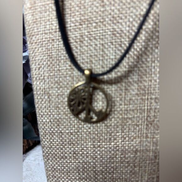 18” Floral Accents Peace Sign Pendant on Black Suede Necklace with Lobster Clas - Picture 4 of 6